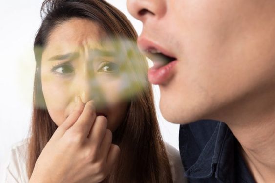 Stinky Situations: 5 Clear Signs Your Breath is Bad